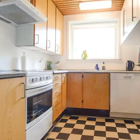 Four-bedroom Holiday In Hejls